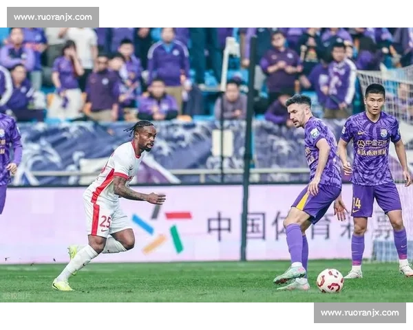 亚泰保级战开局暴击:谢维军失误送礼,西普里安处子球破僵 亚泰保级战开局暴击:谢维军失误送礼,西普里安处子球破僵